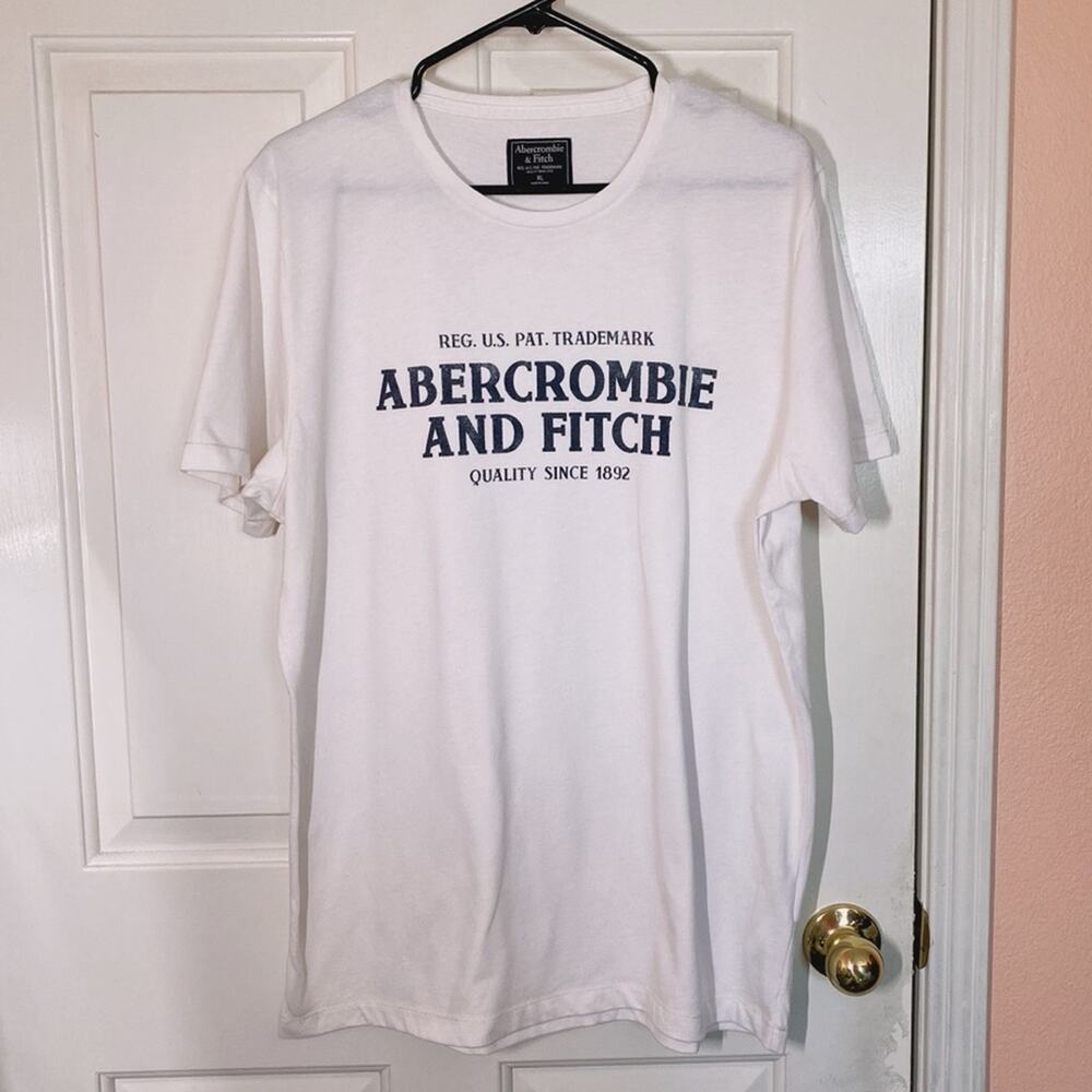 Abercrombie and Fitch White Graphic Crewneck Short Sleeve Top Shirt | XL